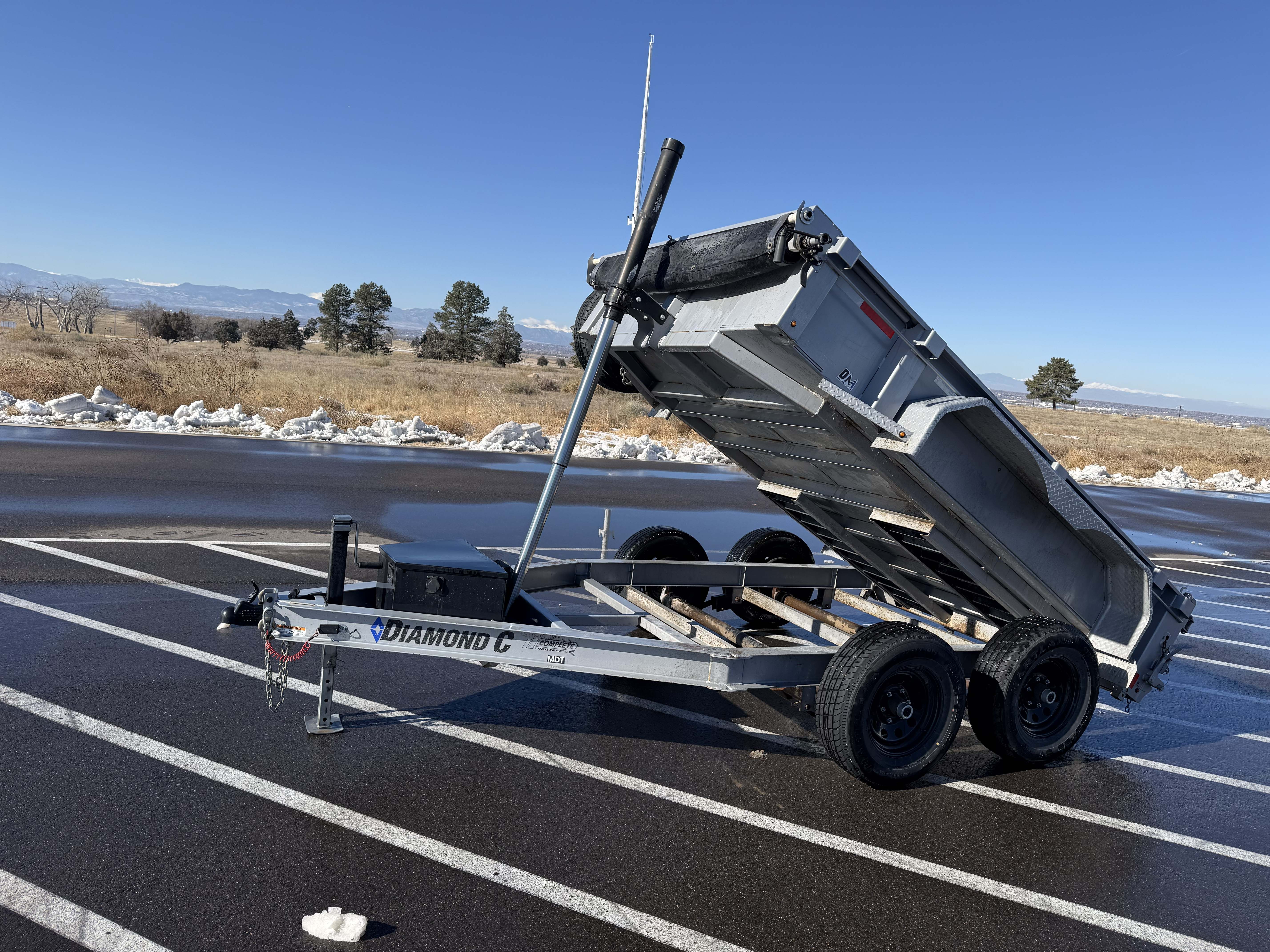 Dump trailer photo 3
