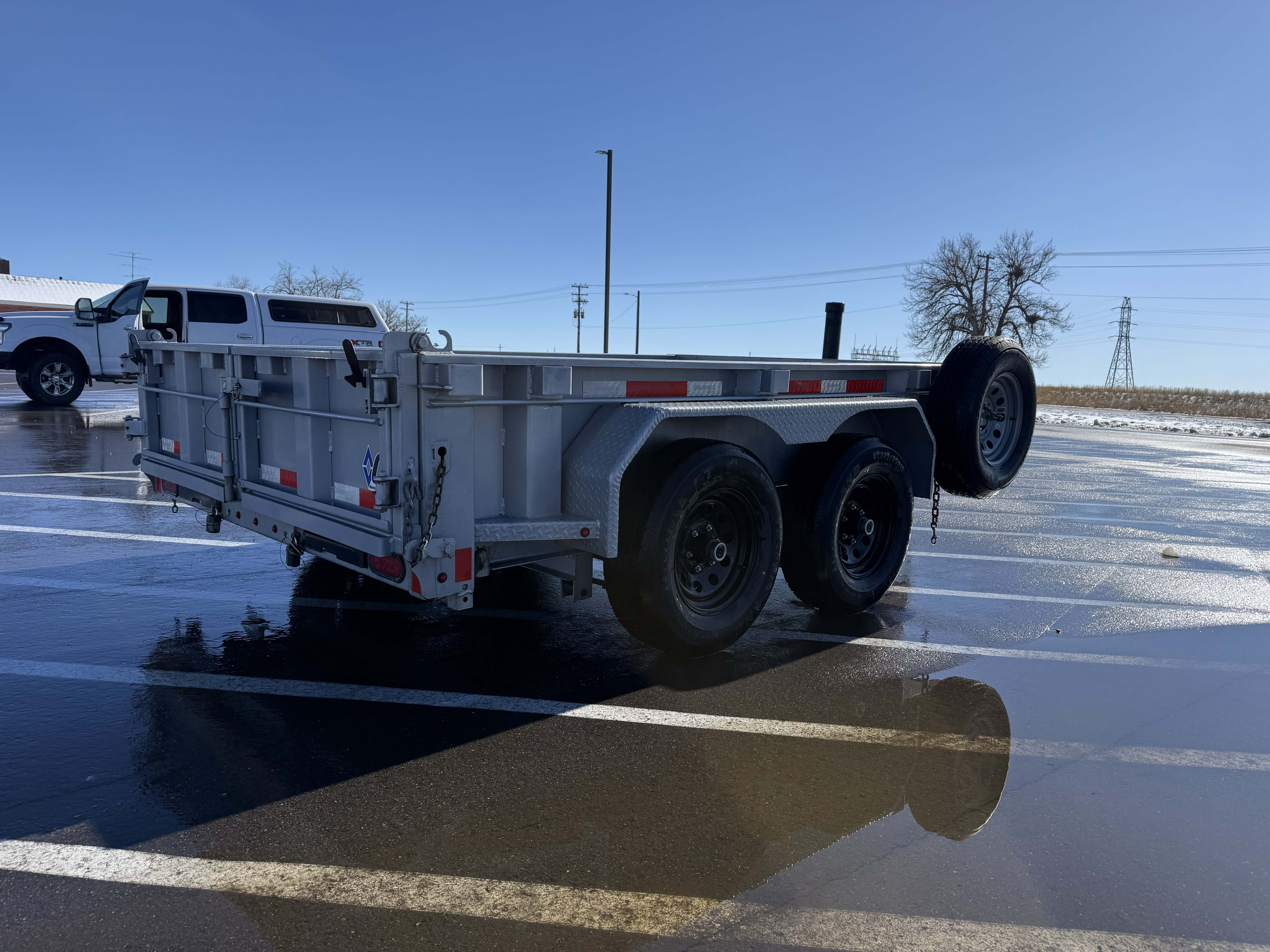 Dump trailer photo 4